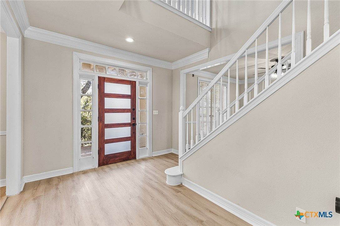 5901 Round Table Cv Austin, TX 78746 - Thumbnail 5