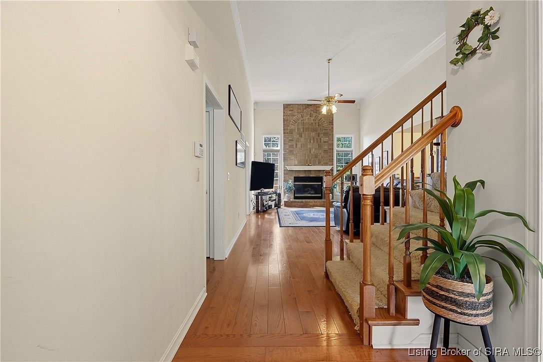 2404 Plum Woods Dr Sellersburg, IN 47172 - Thumbnail 5