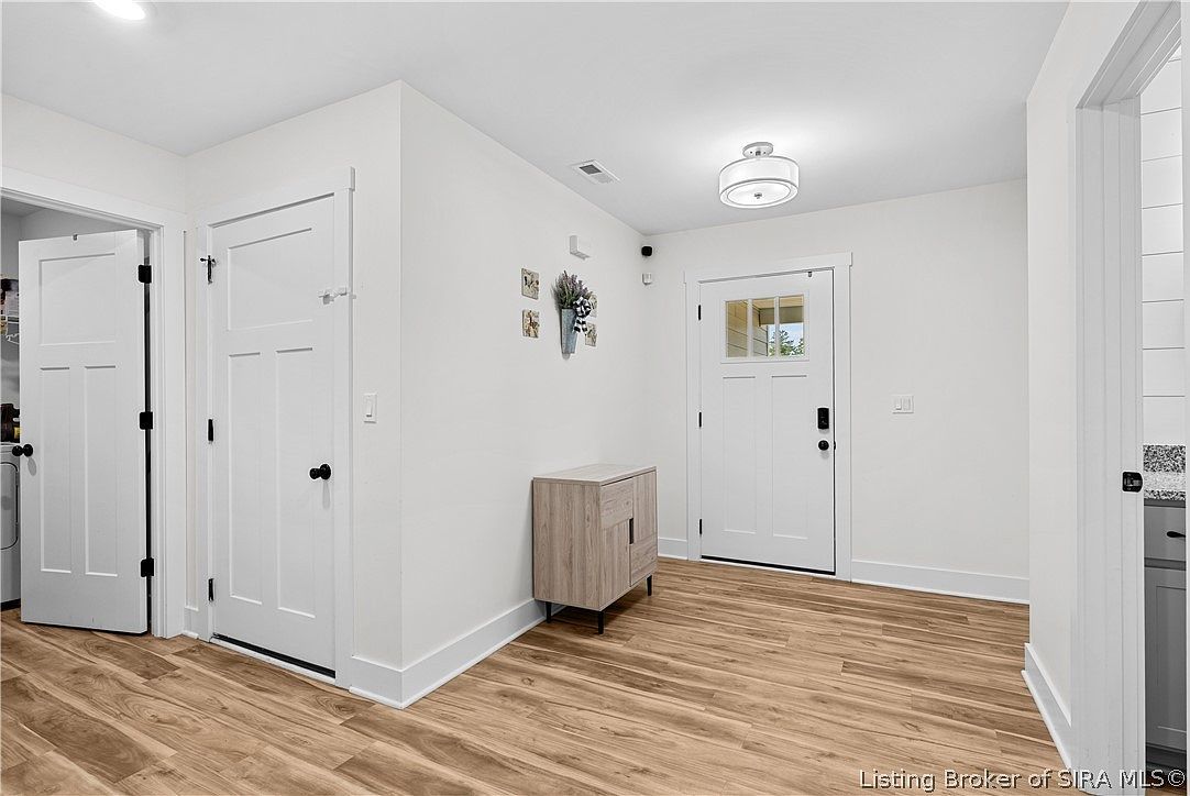 2768 Abby Woods Dr Jeffersonville, IN 47130 - Thumbnail 5