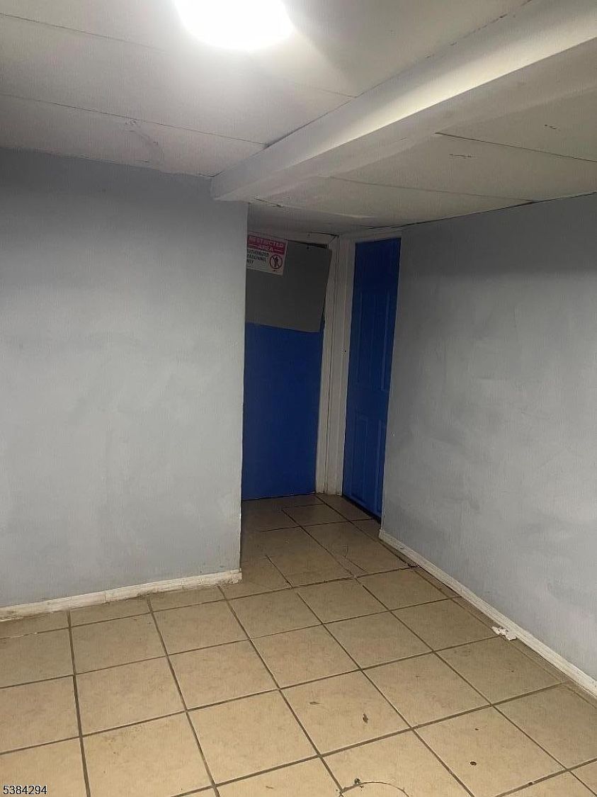 1408 Lexington Pl Elizabeth, NJ 07208 - Thumbnail 5