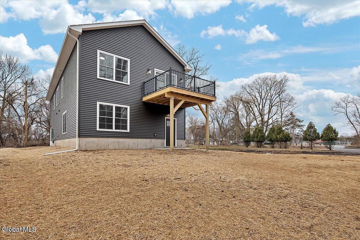 6 Livingston Ave Schenectady, NY 12302 - Thumbnail 5