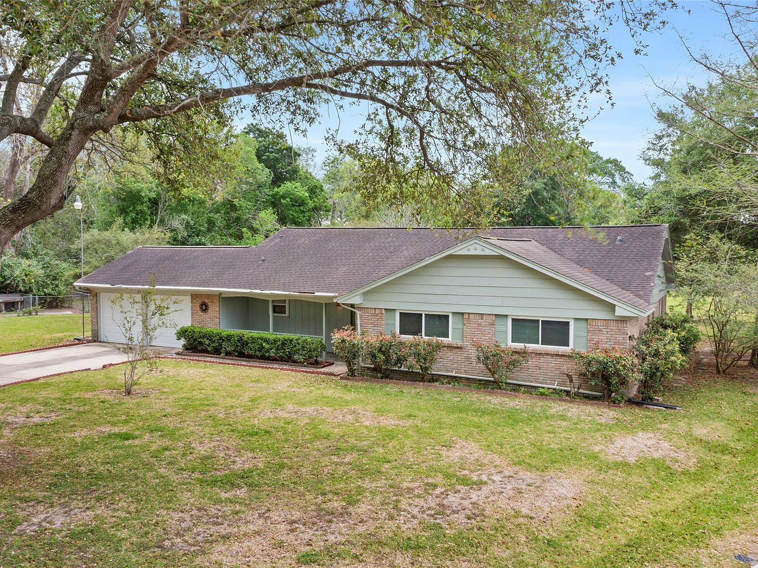 1717 Jones St Alvin, TX 77511 - Thumbnail 5