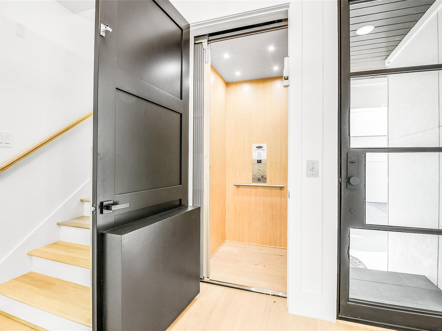 1911 Lauderdale St Houston, TX 77030 - Thumbnail 5