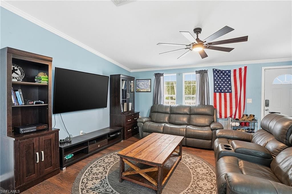 3361 2nd Ave NE Naples, FL 34120 - Thumbnail 5