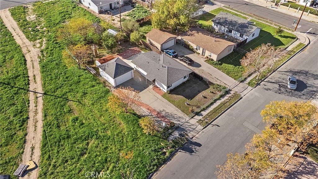 2372 N San Carlo Ave San Bernardino, CA 92407 - Thumbnail 5