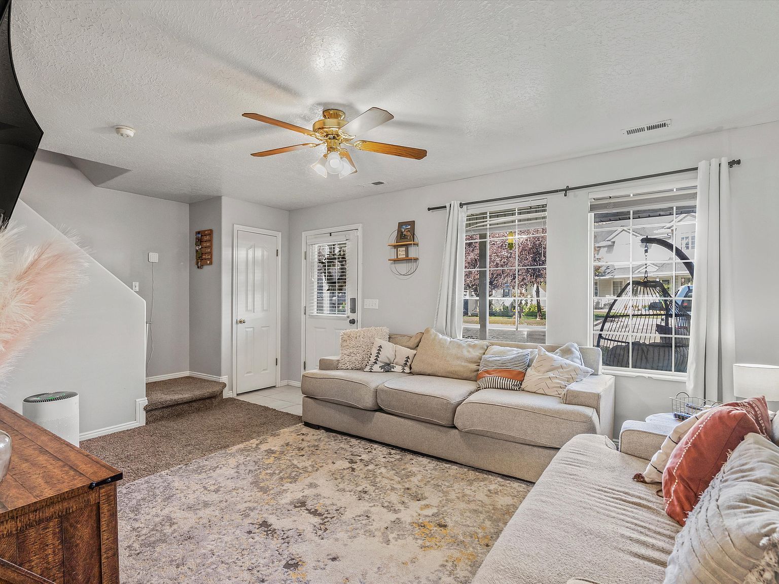1027 E Sara Ln S Ogden, UT 84404 - Thumbnail 5