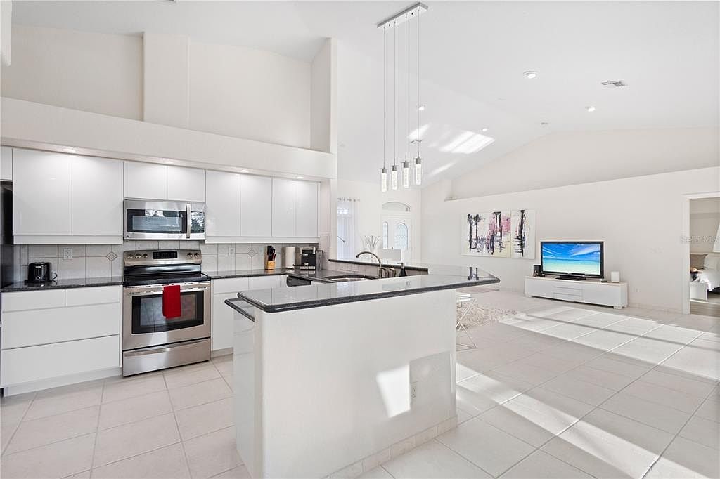 112 Tournament Rd Rotonda West, FL 33947 - Thumbnail 5