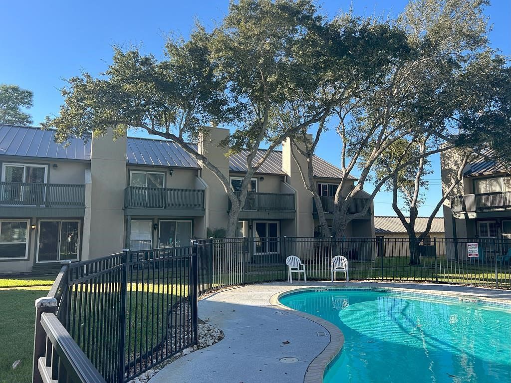 302 Saint Andrews St #J101 Rockport, TX 78382 - Thumbnail 5