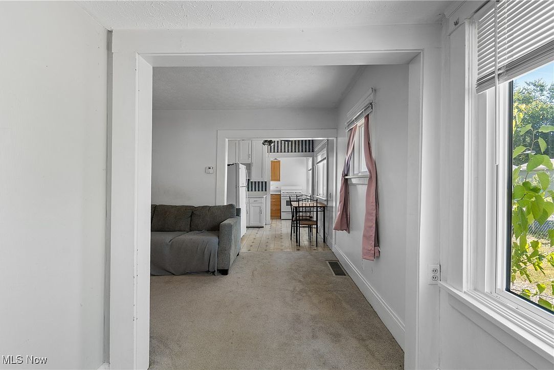 1101 Lake Ave Aurora, OH 44202 - Thumbnail 5