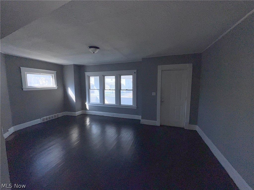 4291 E 114th St Cleveland, OH 44105 - Thumbnail 5