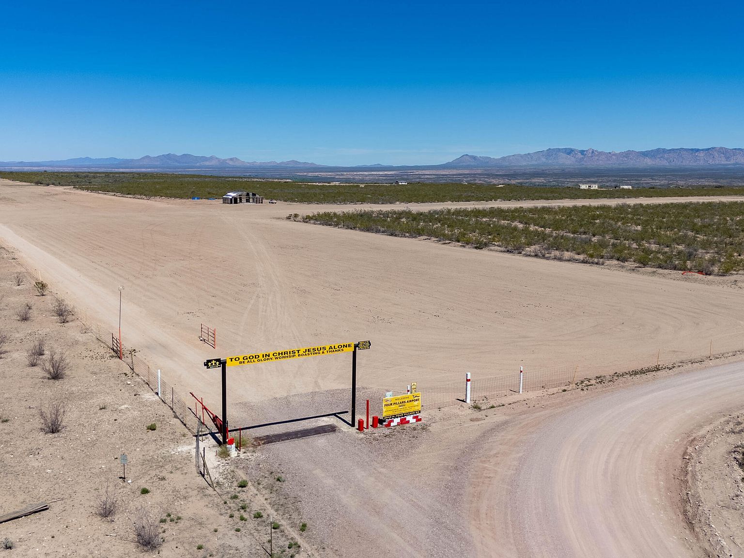 2940 N Four Pillars Rd Huachuca City, AZ 85616 - Thumbnail 5