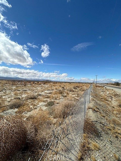 18768 Saint George Ave #34 Adelanto, CA 92301 - Thumbnail 5