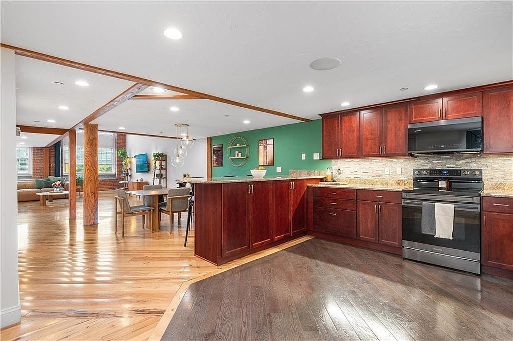 1 Tupperware Dr UNIT 138 North Smithfield, RI 02896 - Thumbnail 5