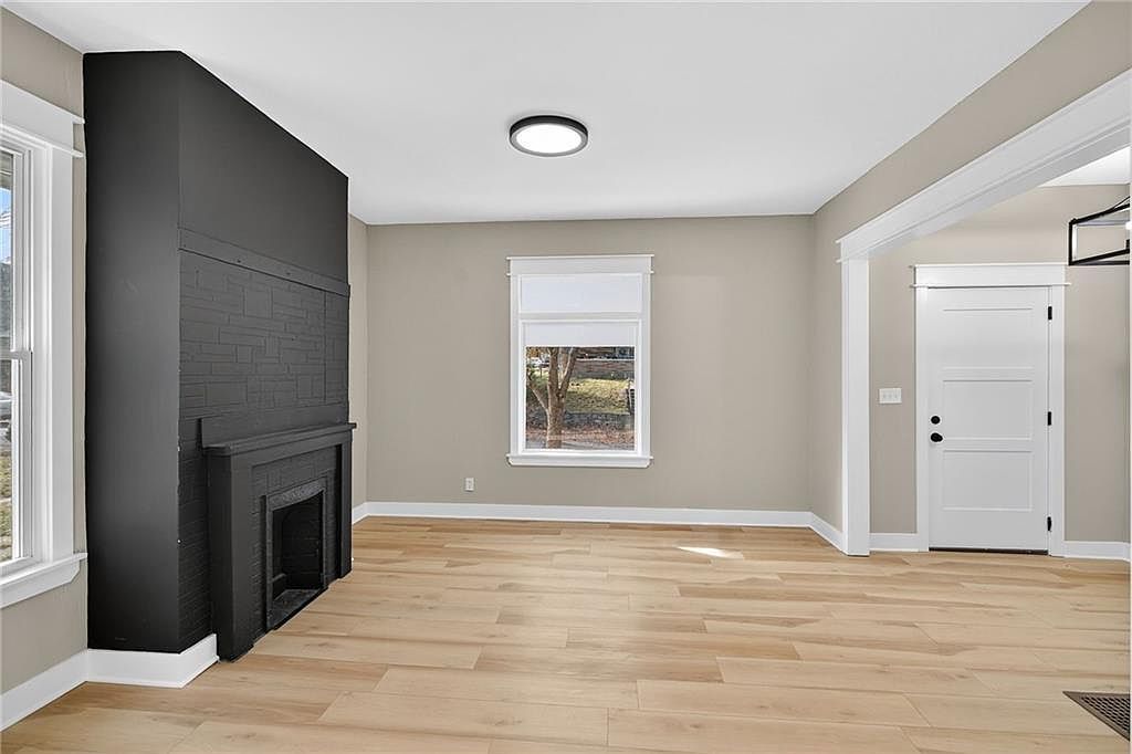 2411 Park Ave Kansas City, MO 64127 - Thumbnail 5