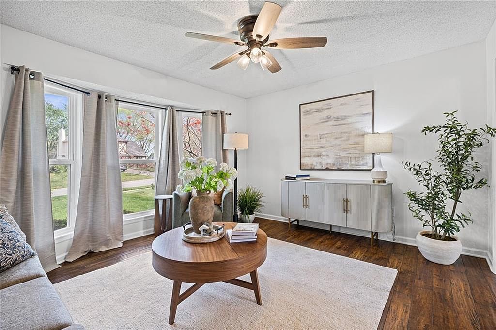 8442 Darnell St Lenexa, KS 66215 - Thumbnail 5