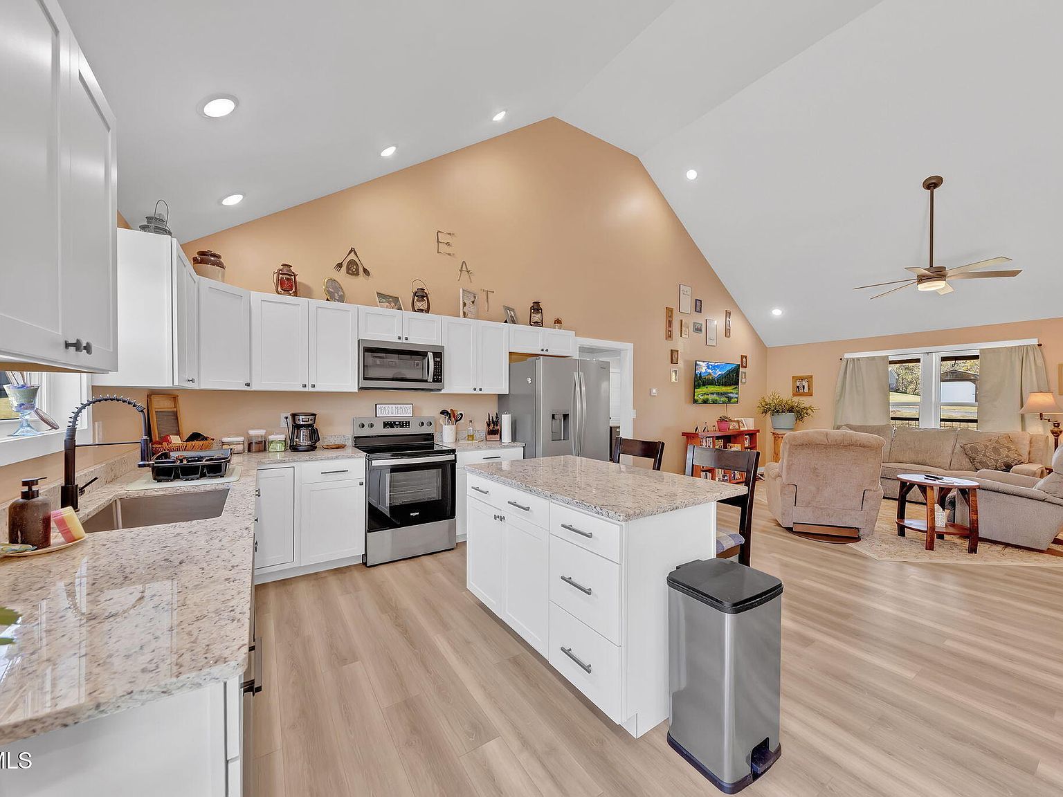 4011 Neighborly Way Newport, TN 37821 - Thumbnail 5