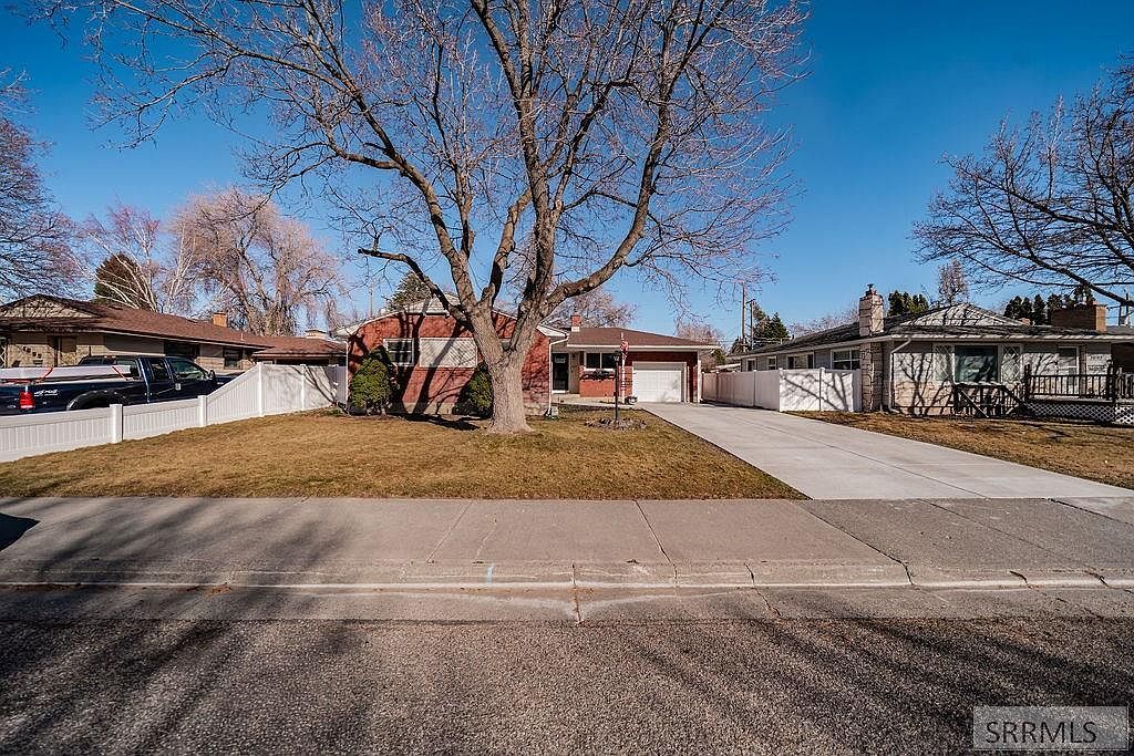 1075 Stanger Ave Idaho Falls, ID 83404 - Thumbnail 5