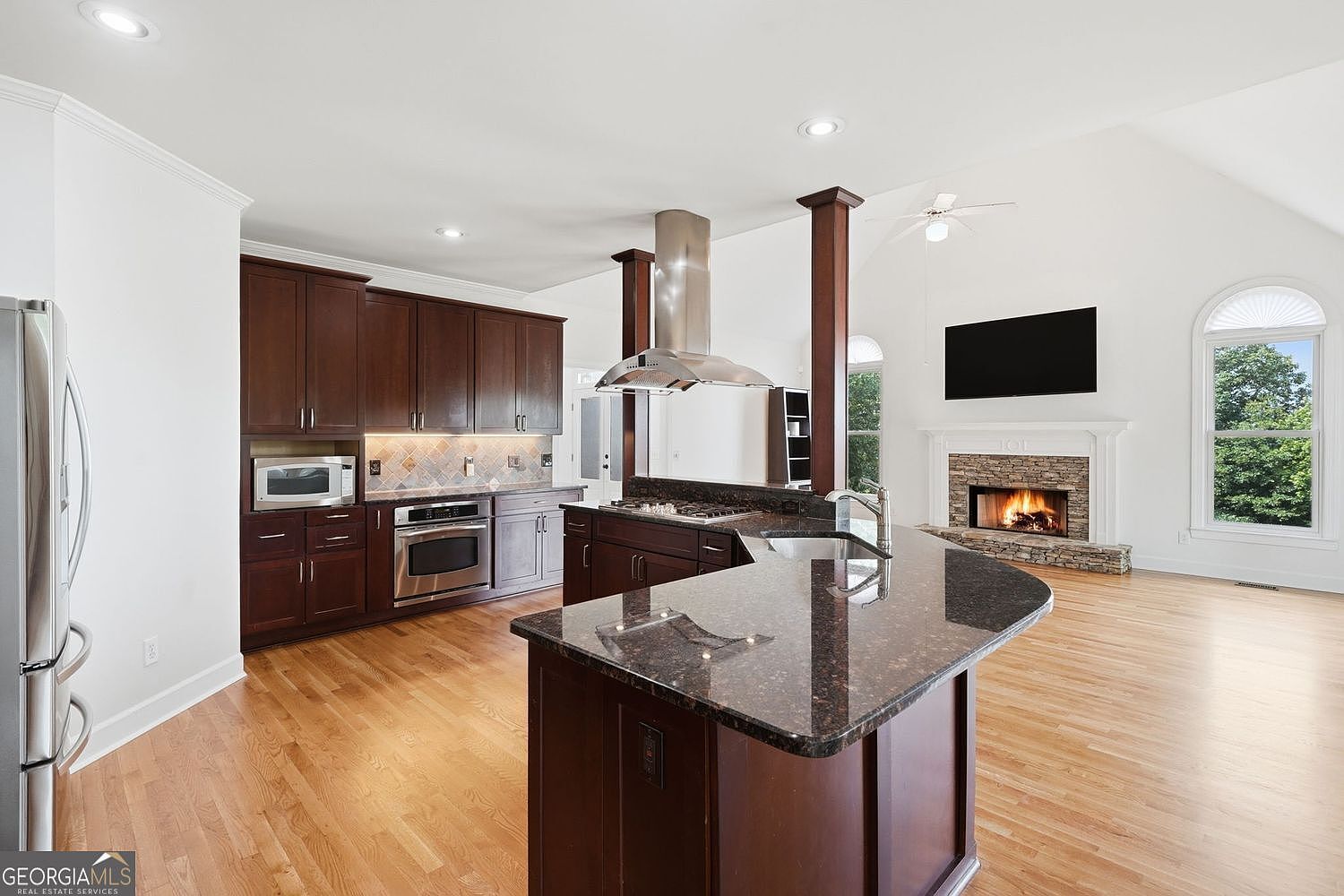 2951 Summitop Ct NE Marietta, GA 30066 - Thumbnail 5