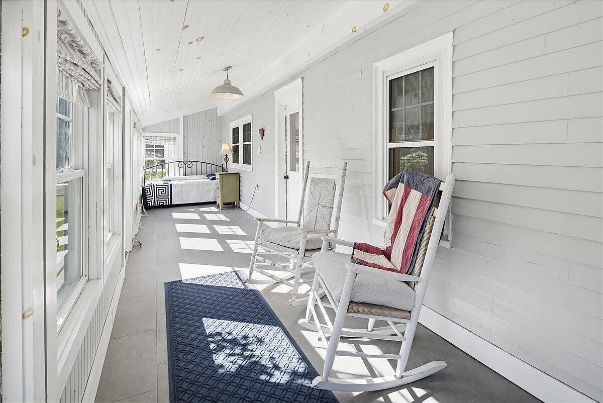 495 Allen Ave Portland, ME 04103 - Thumbnail 5