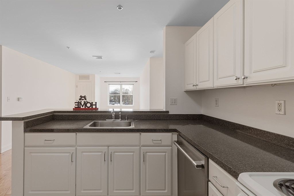 30 Franklin St Unit 411 Malden, MA 02148 - Thumbnail 5