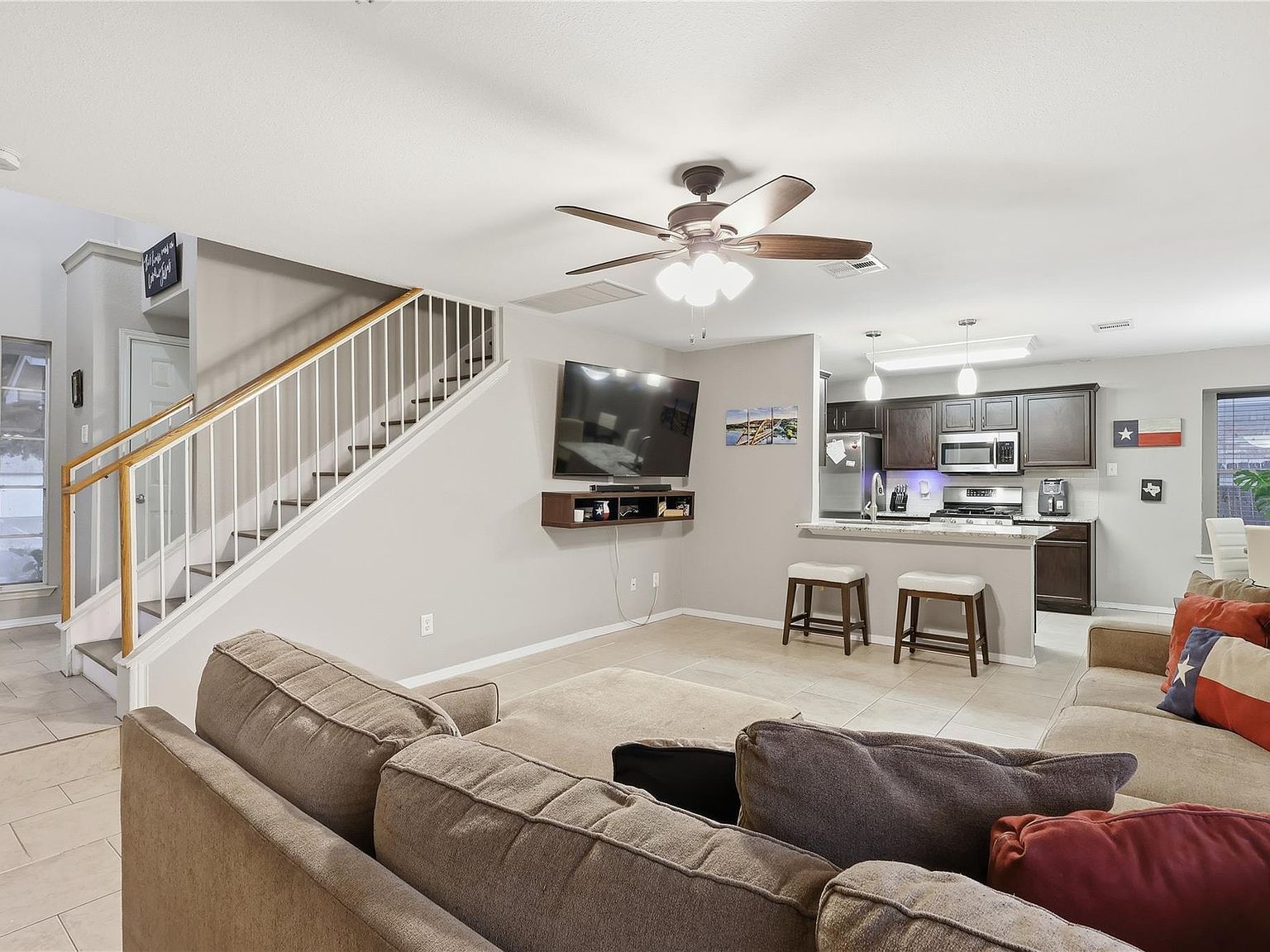 2067 Buckley Ln Round Rock, TX 78664 - Thumbnail 5