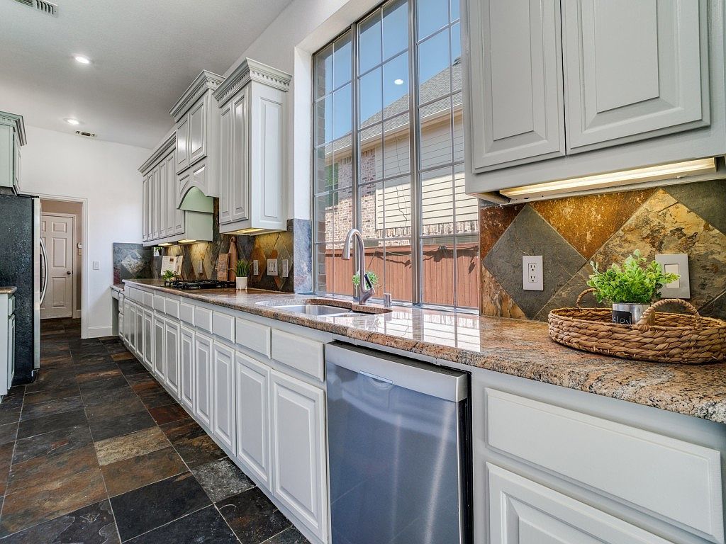 8709 Herns Meadow Ln McKinney, TX 75071 - Thumbnail 5