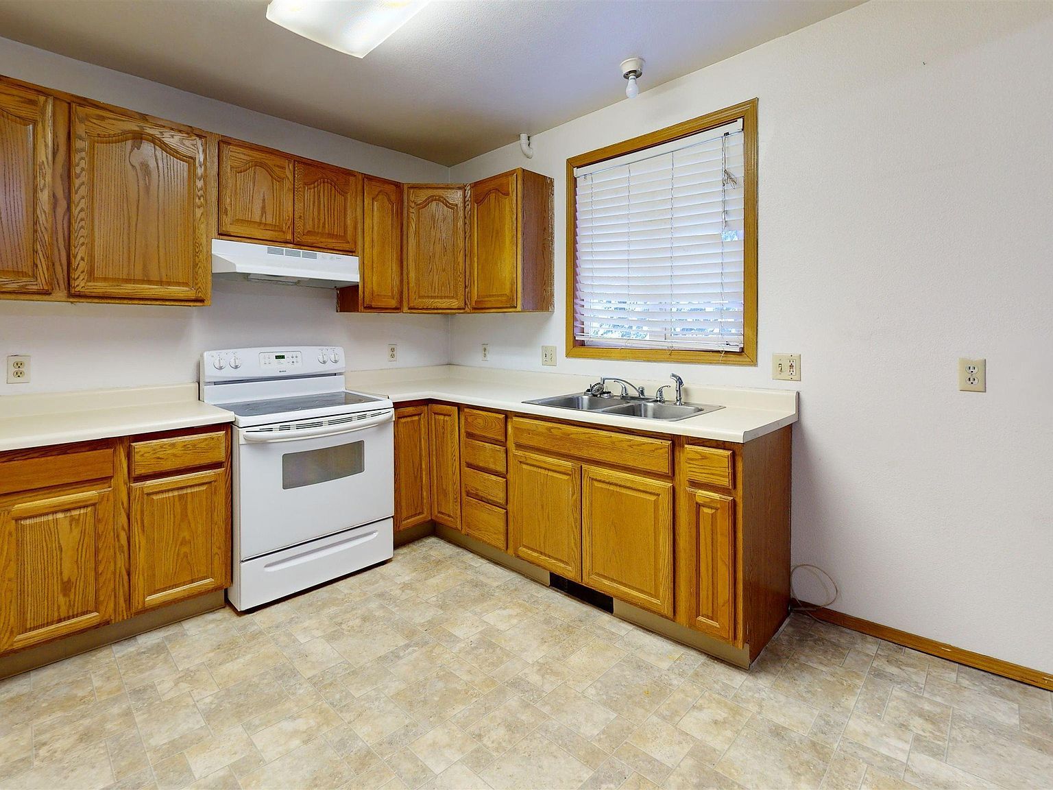 802 23rd Ave Fairbanks, AK 99701 - Thumbnail 5