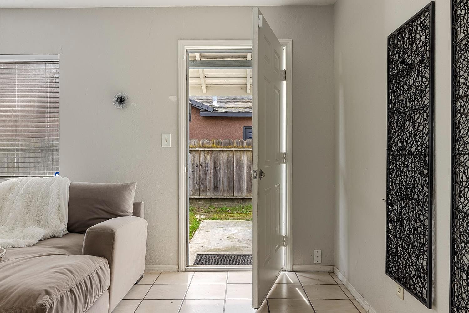 747 Prusso St Livingston, CA 95334 - Thumbnail 5