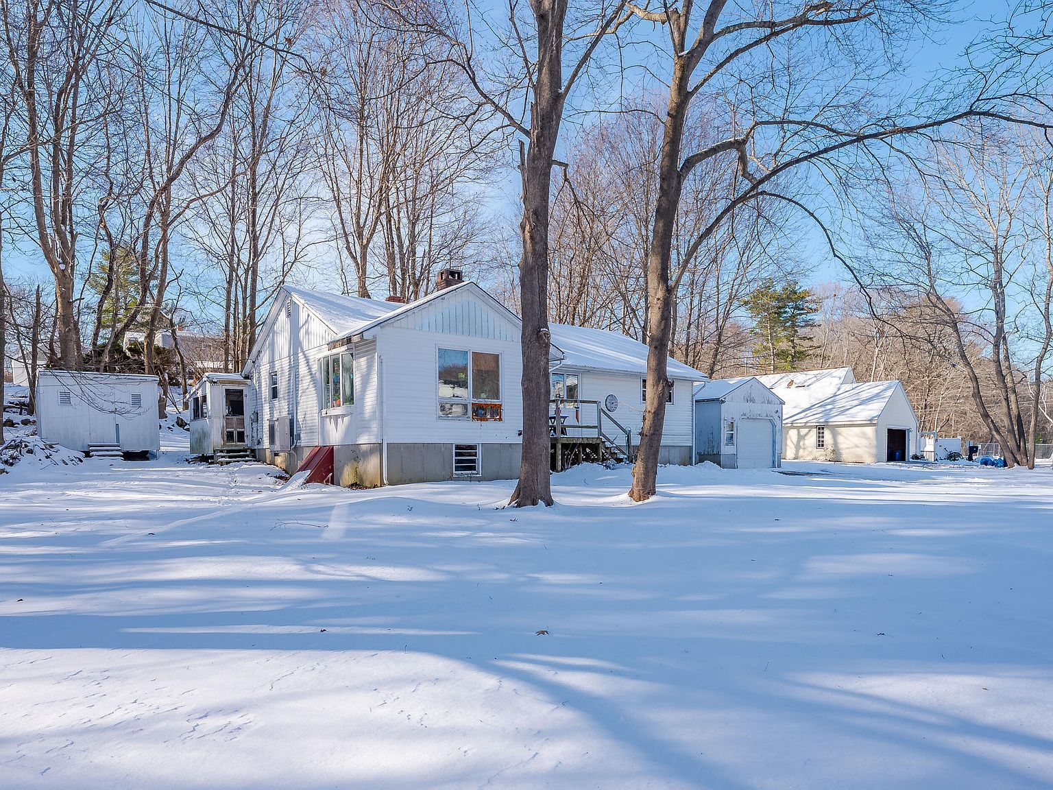 2 Wainwright Ave Kittery, ME 03904 - Thumbnail 5