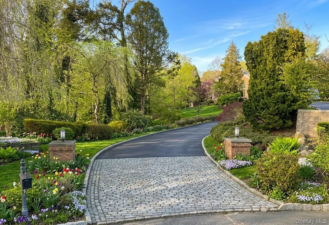 19 Cobblestone Ct Centerport, NY 11721 - Thumbnail 5