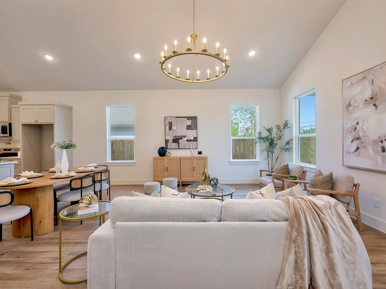 929 E Magnolia Ave Fort Worth, TX 76104 - Thumbnail 5