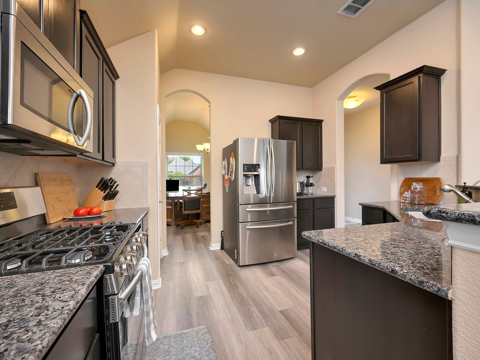 933 Keel Line Dr Crowley, TX 76036 - Thumbnail 5