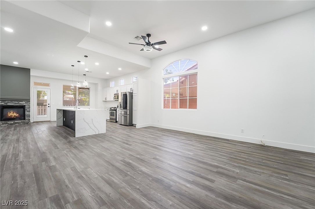 8880 Star Valley Ct Las Vegas, NV 89123 - Thumbnail 5