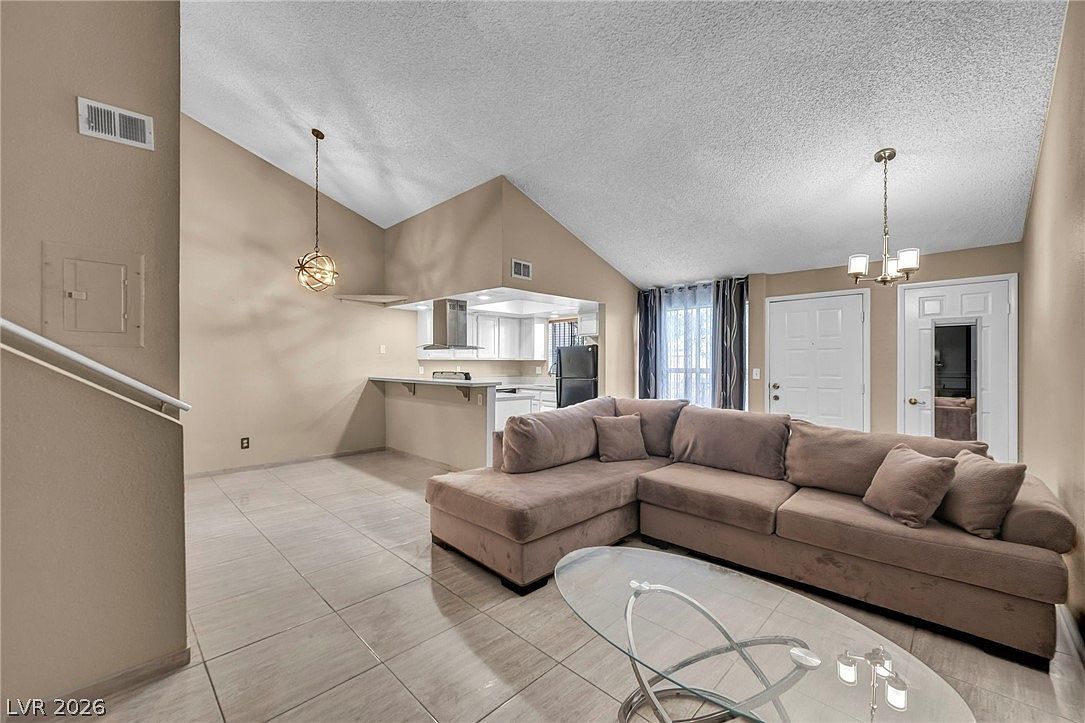 2460 Old Forge Ln APT 48 Las Vegas, NV 89121 - Thumbnail 5