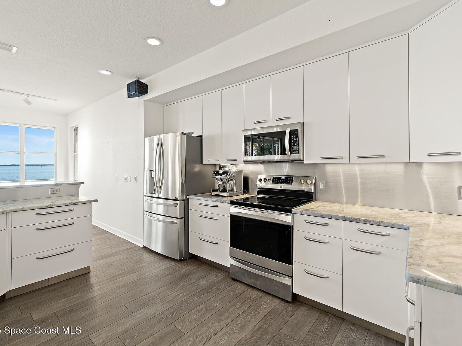 954 S Banana River Dr Merritt Island, FL 32952 - Thumbnail 5