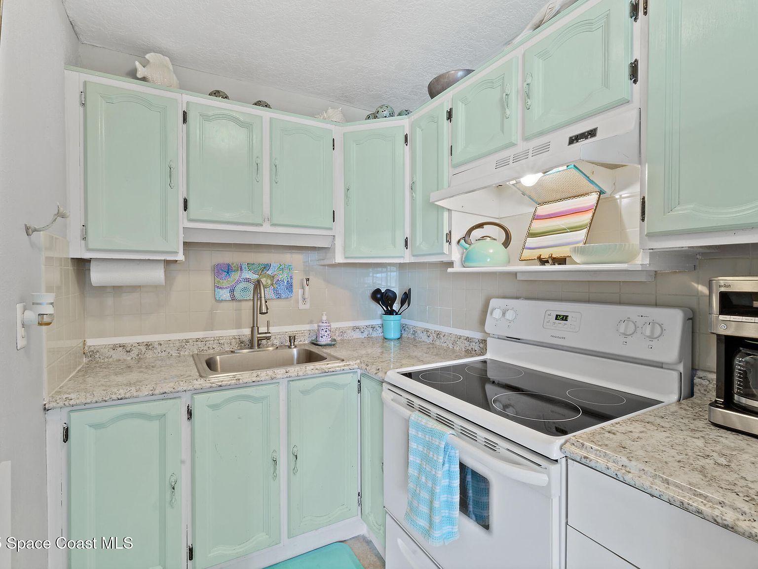 425 Harrison Ave APT 6-2 Cape Canaveral, FL 32920 - Thumbnail 5