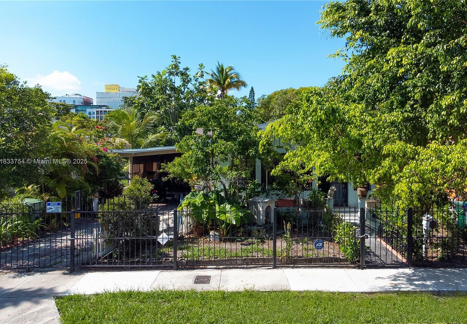 138 NW 34th St Miami, FL 33127 - Thumbnail 5