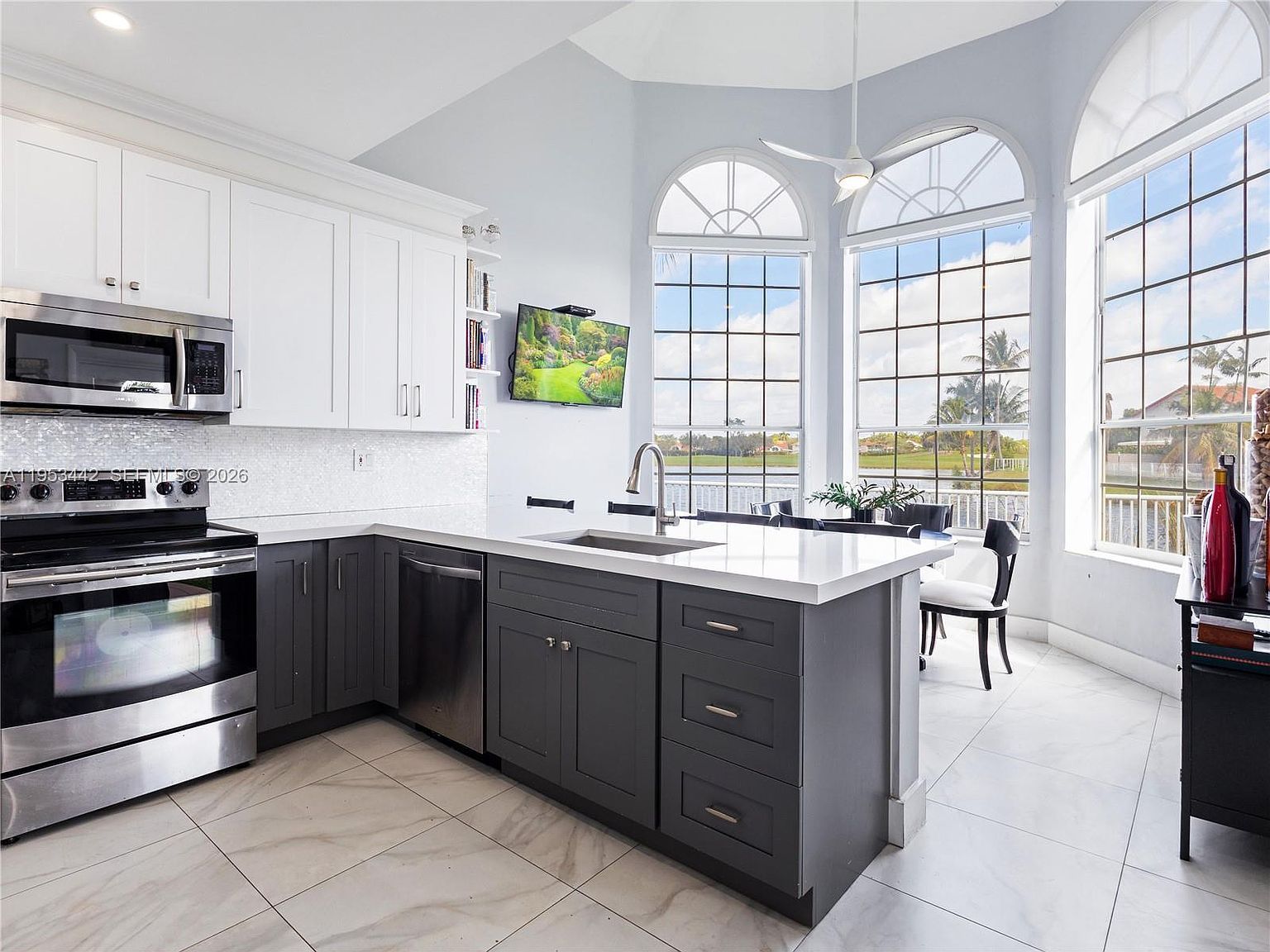 10465 NW 46th St Doral, FL 33178 - Thumbnail 5