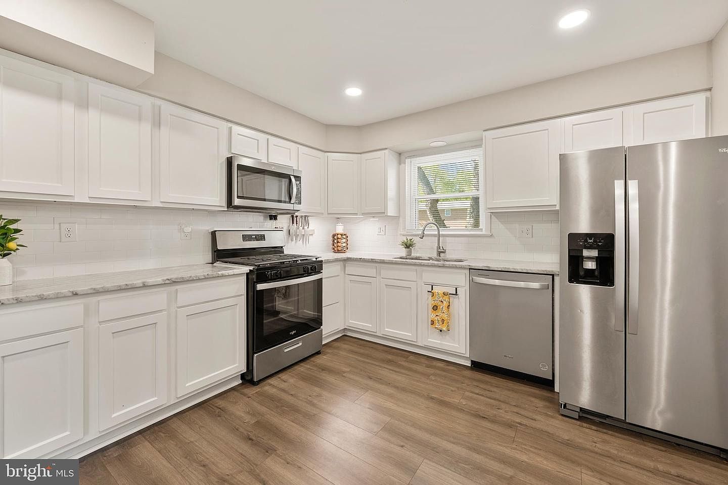 6818 Groveton Dr Clinton, MD 20735 - Thumbnail 5