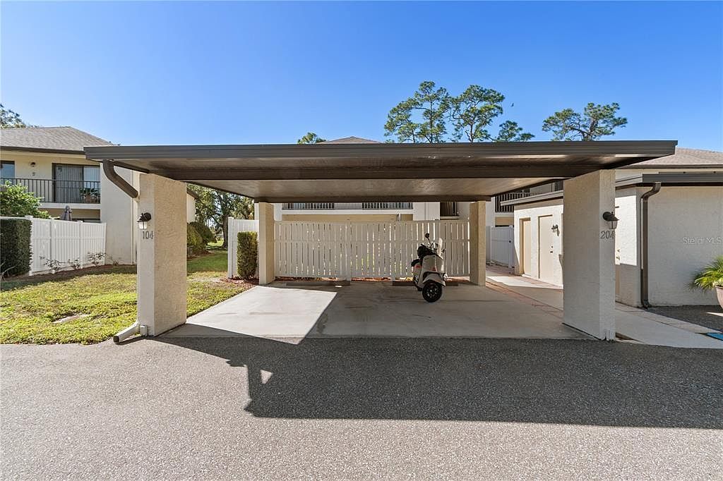6110 Country Club Way APT 204 Sarasota, FL 34243 - Thumbnail 5