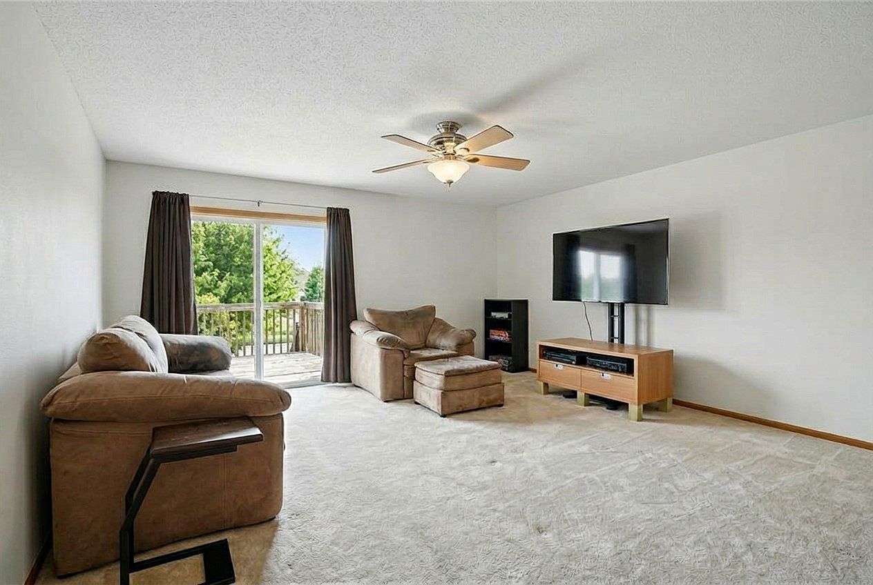 1450 Tower Ln NE Unit 16 Cedar Rapids, IA 52402 - Thumbnail 5