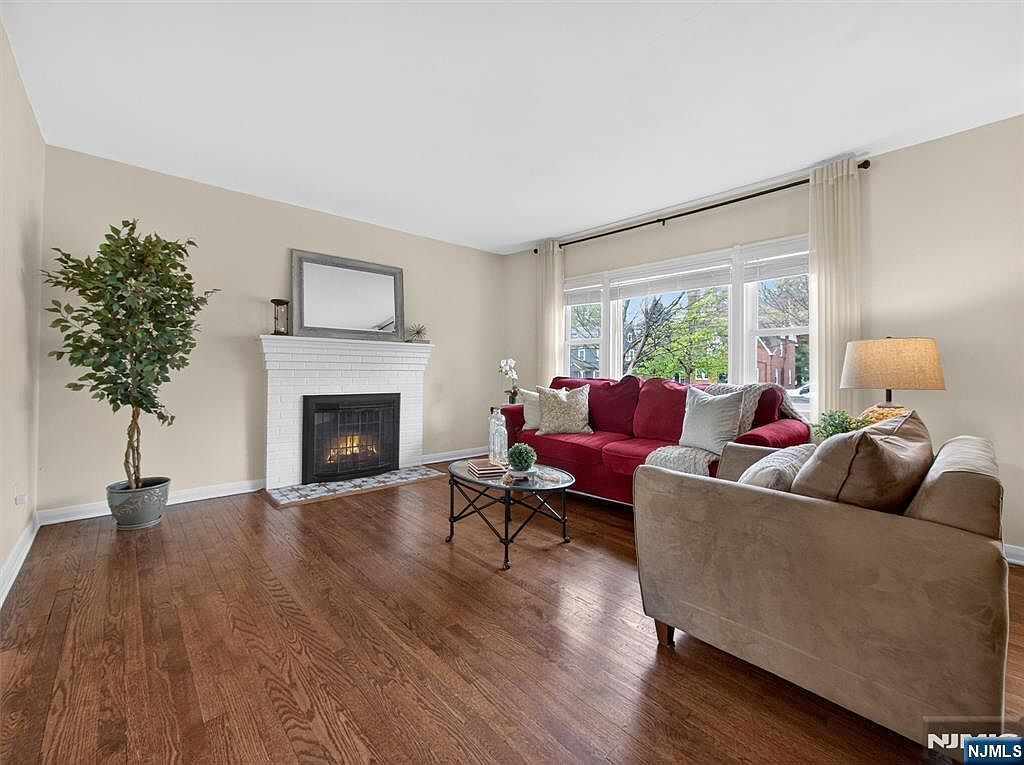247 Steilen Ave Ridgewood, NJ 07450 - Thumbnail 5