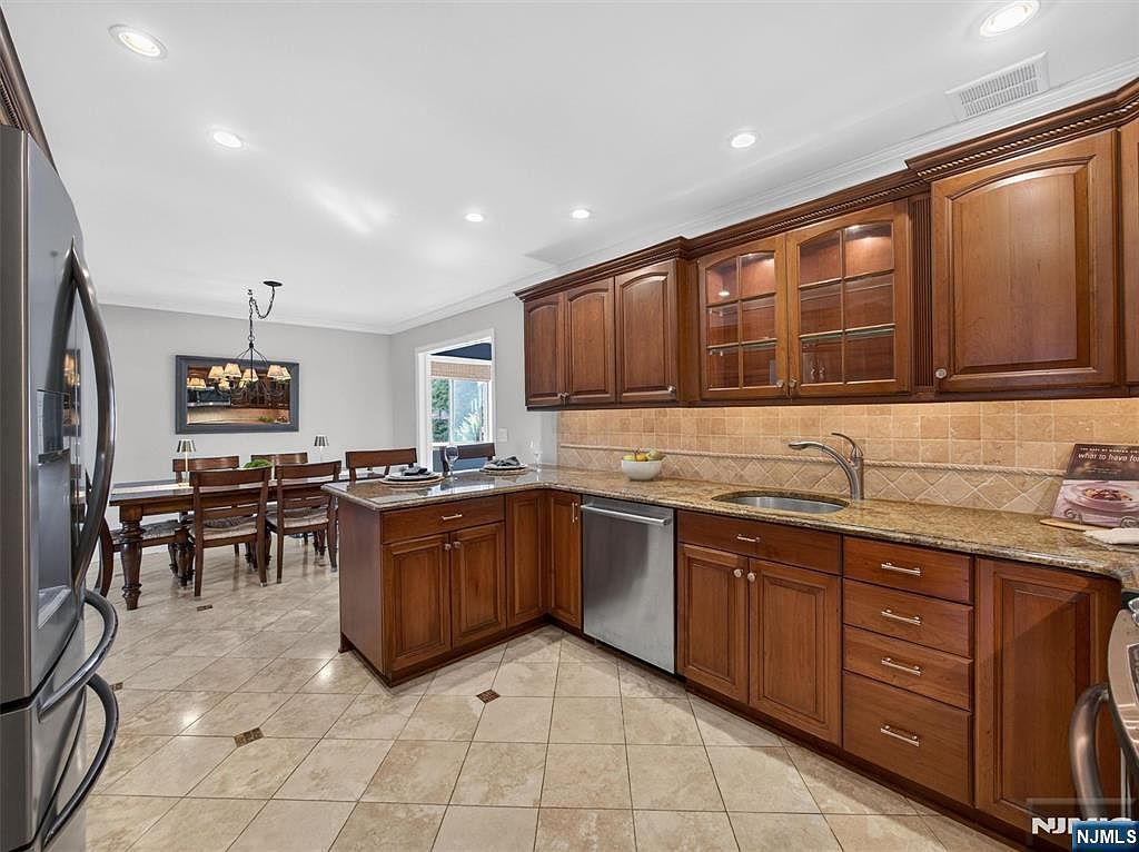 232 Momar Dr Ramsey, NJ 07446 - Thumbnail 5