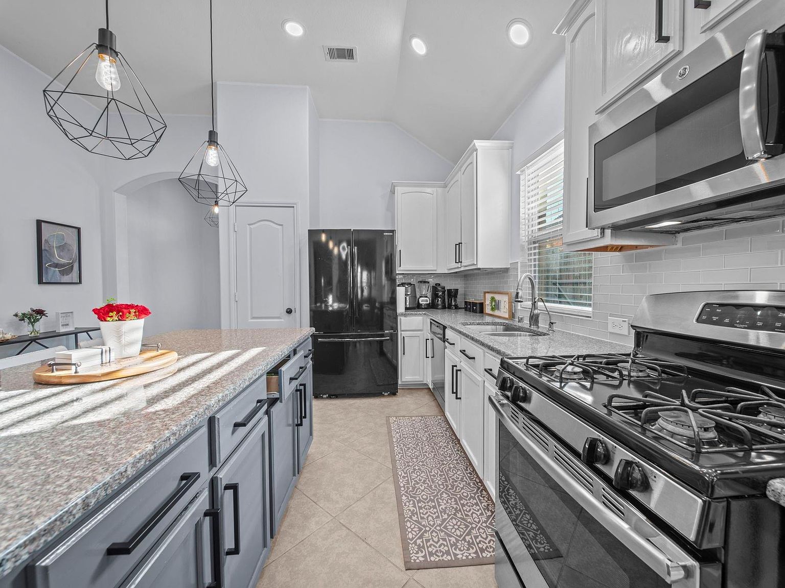 2611 Winding Creek Way Conroe, TX 77385 - Thumbnail 5