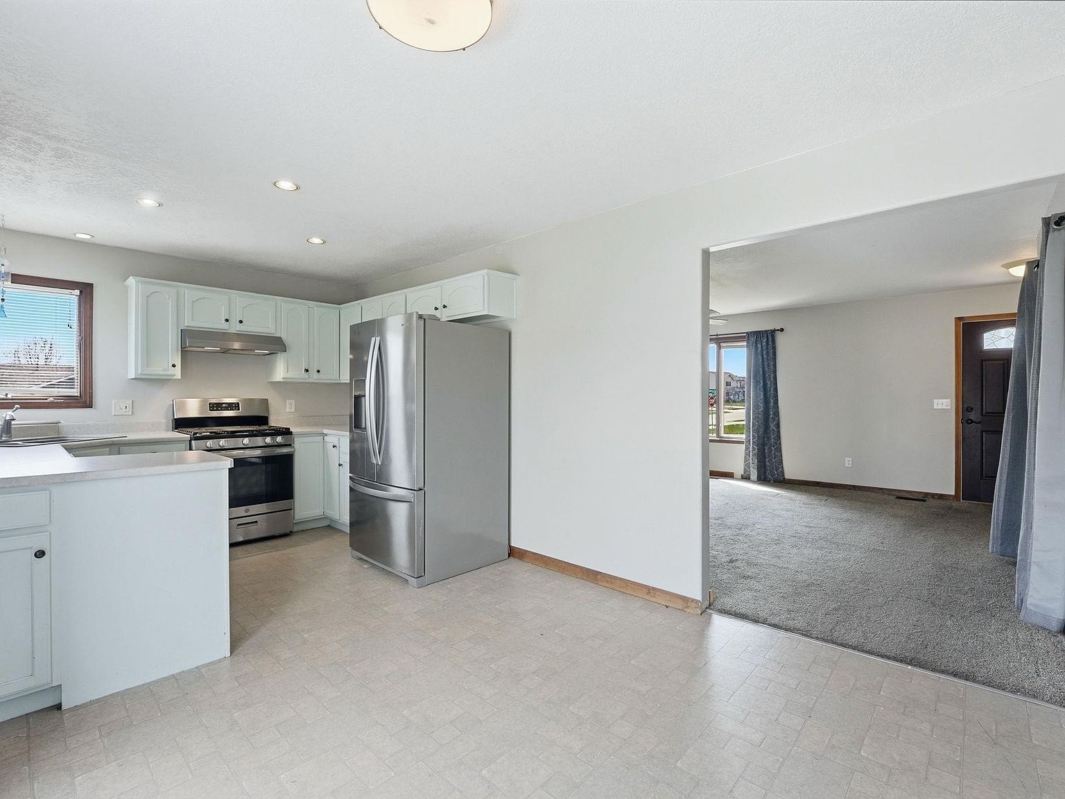 302 Willard Dr Auburn, IN 46706 - Thumbnail 5