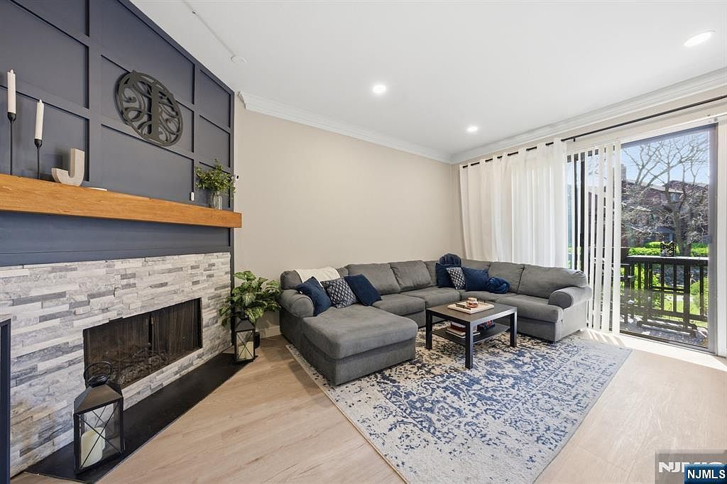 166 Sandcastle Ky Secaucus, NJ 07094 - Thumbnail 5