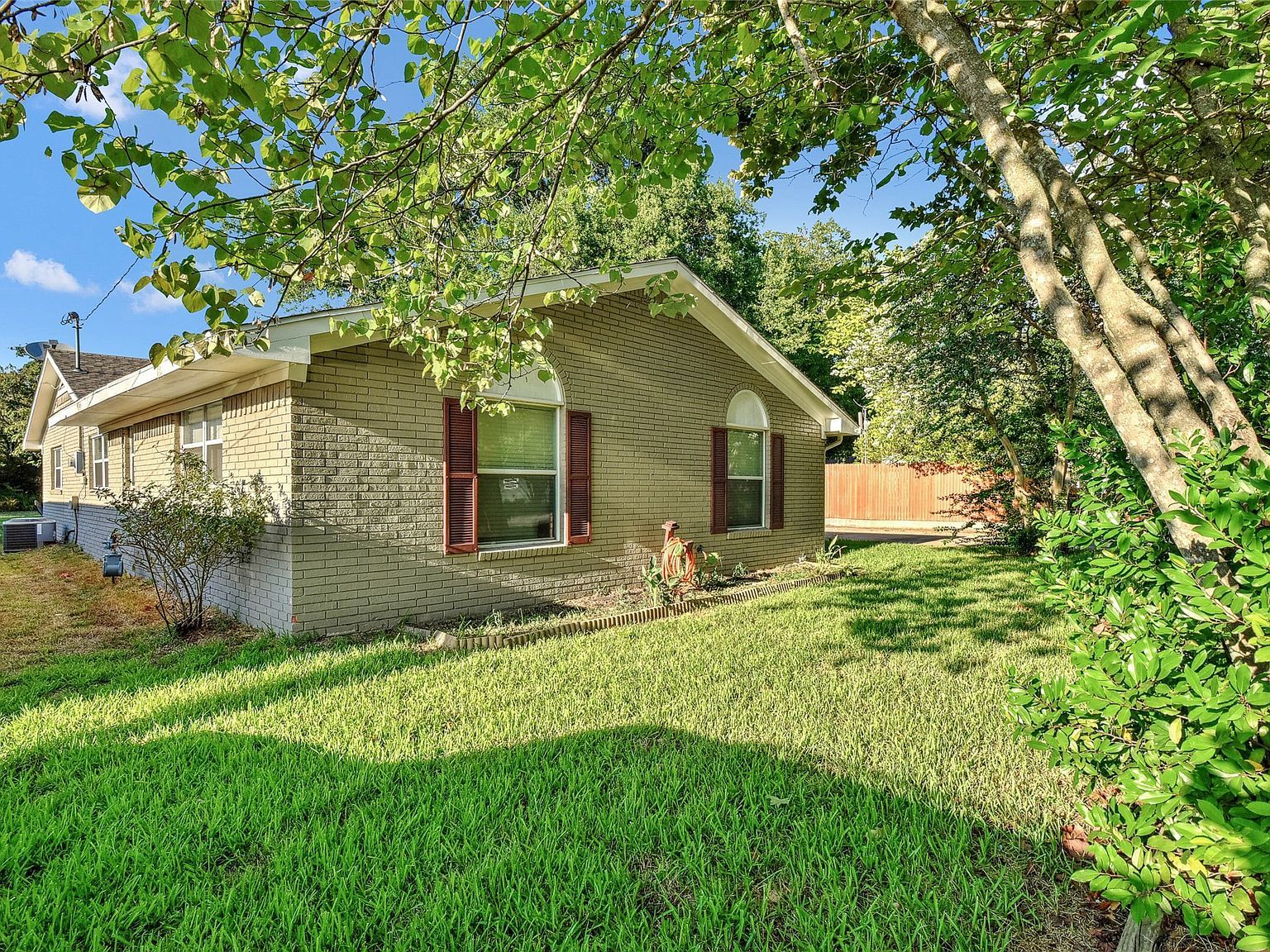 2513 Sunset St Denison, TX 75020 - Thumbnail 5