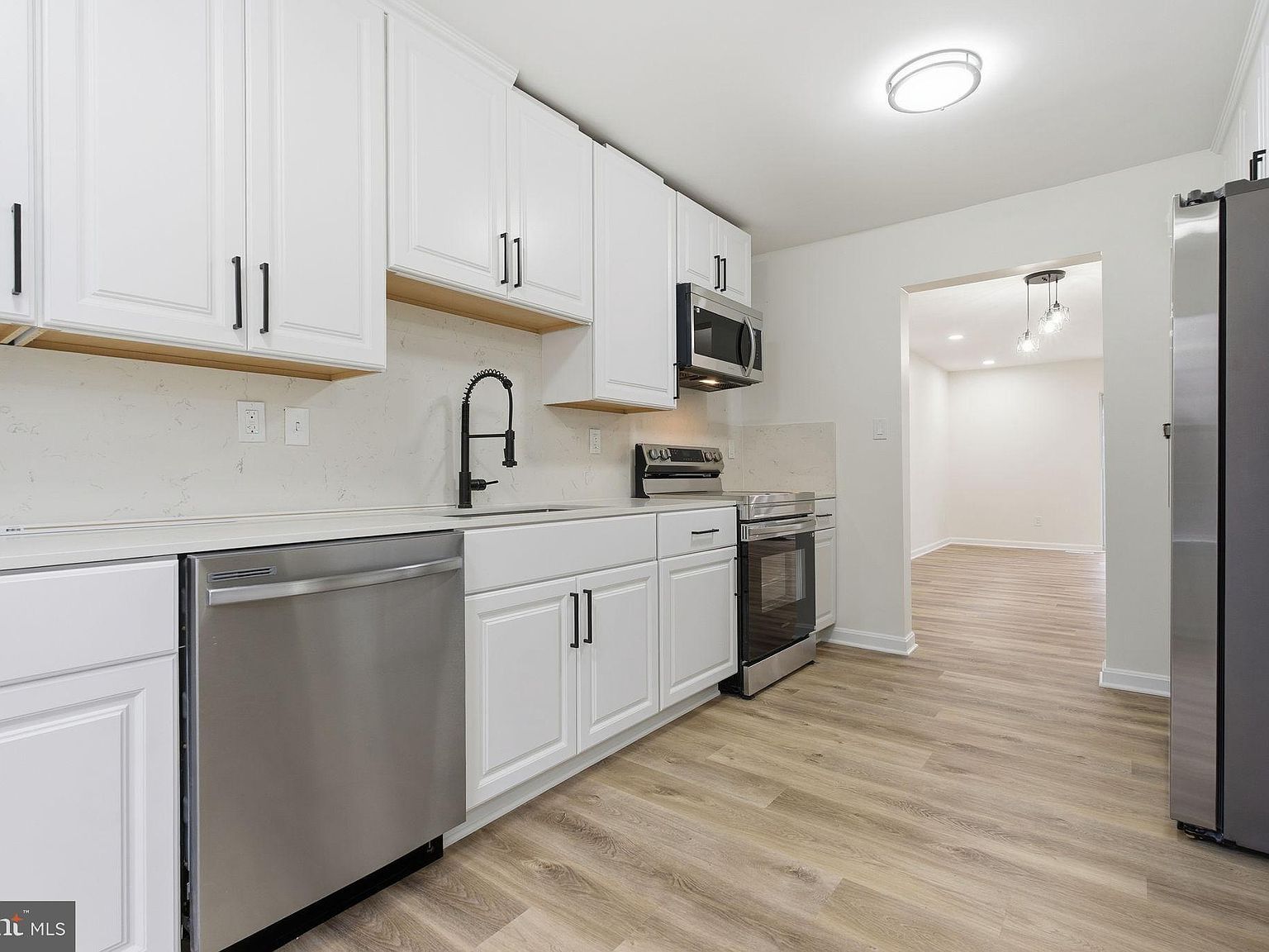 629 Nollmeyer Rd Middle River, MD 21220 - Thumbnail 5