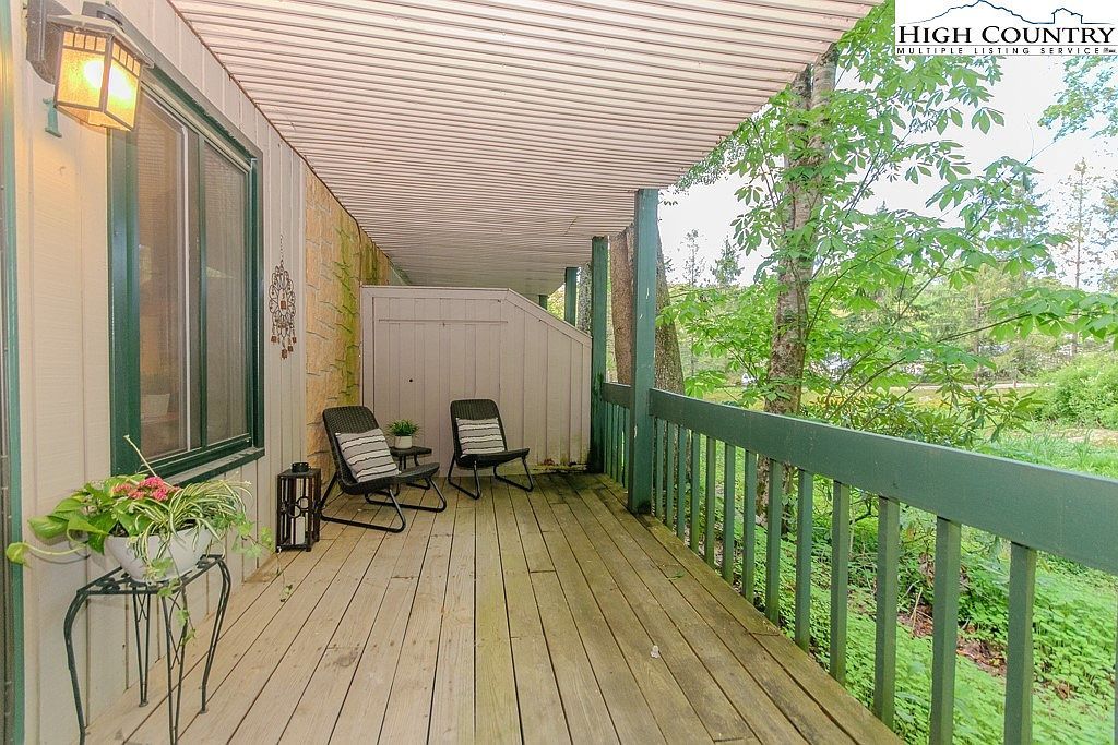 144 S Slope Loop UNIT 1 Banner Elk, NC 28604 - Thumbnail 5