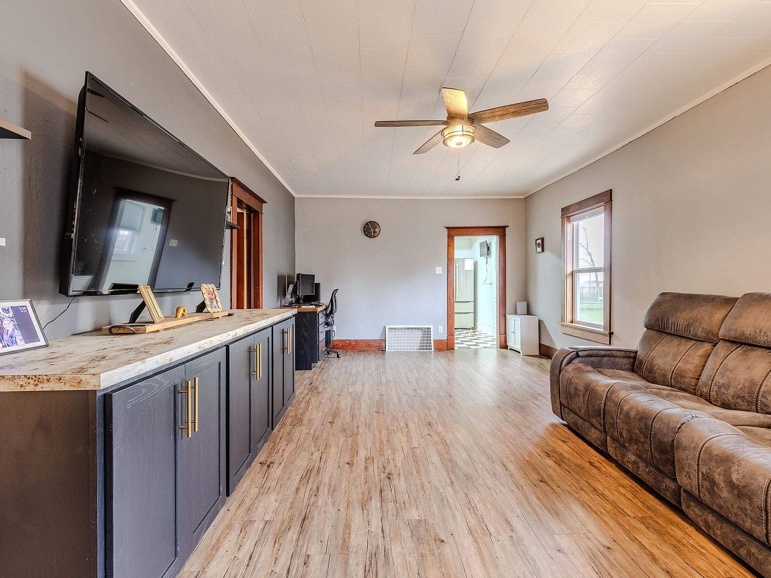 305 Avenue D E Lake Park, IA 51347 - Thumbnail 5